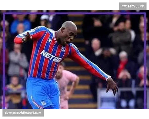 英超裁判委员会将开会研讨对“危险性传中抢点”动作的判罚尺度